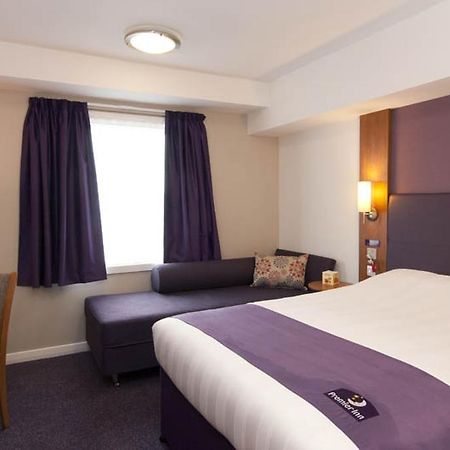 Premier Inn Norwich - Broadlands Park Thorpe St Andrew Exteriör bild