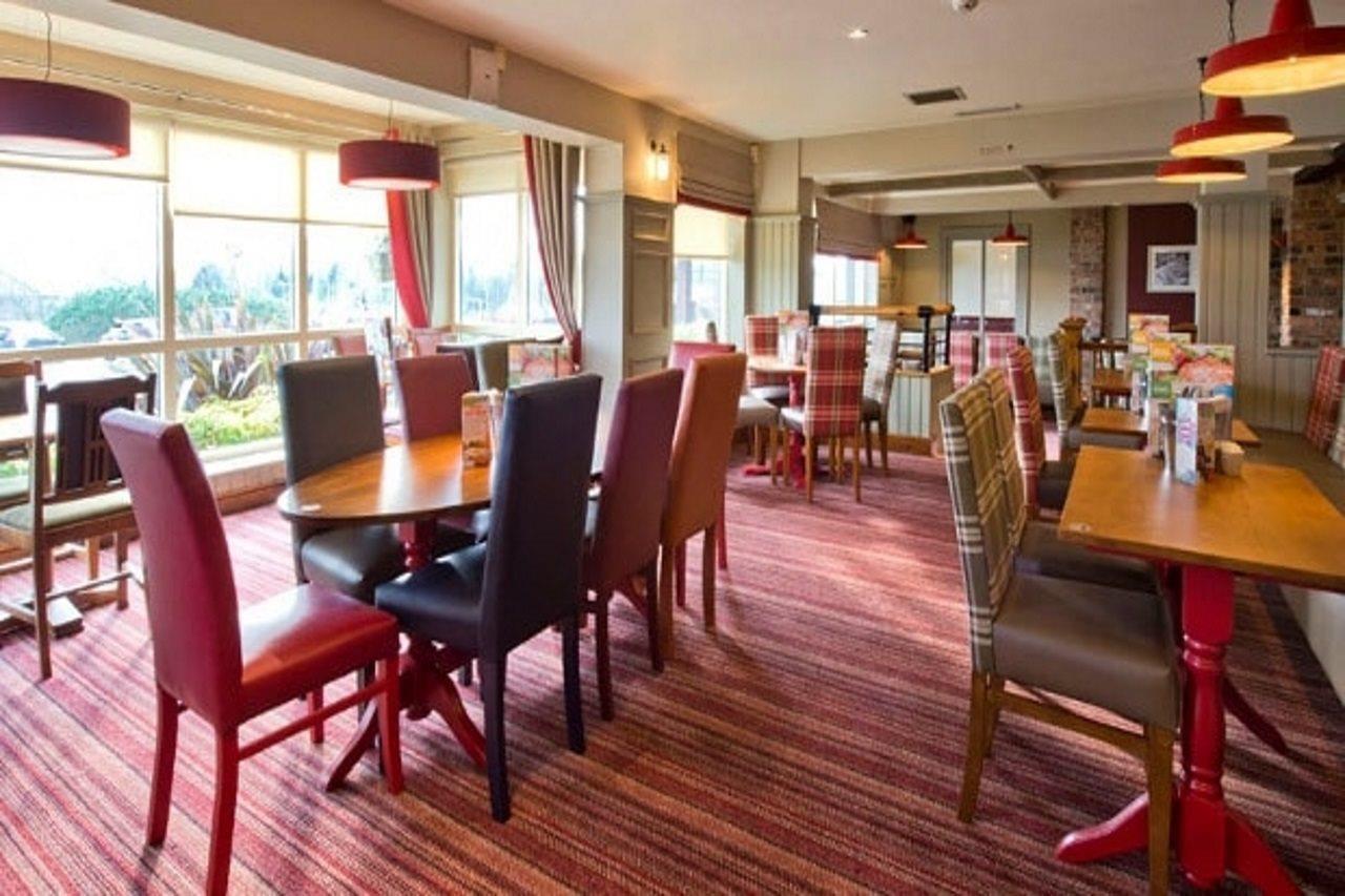 Premier Inn Norwich - Broadlands Park Thorpe St Andrew Exteriör bild